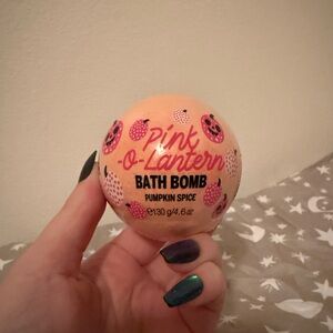 PINK Victoria's Secret Pumpkin Spice Bath Bomb